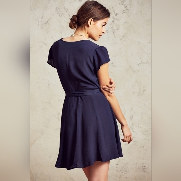 Tularosa Yvonne Wrap Dress Deep Indigo Size XS New With Tags - Picture 3 of 10